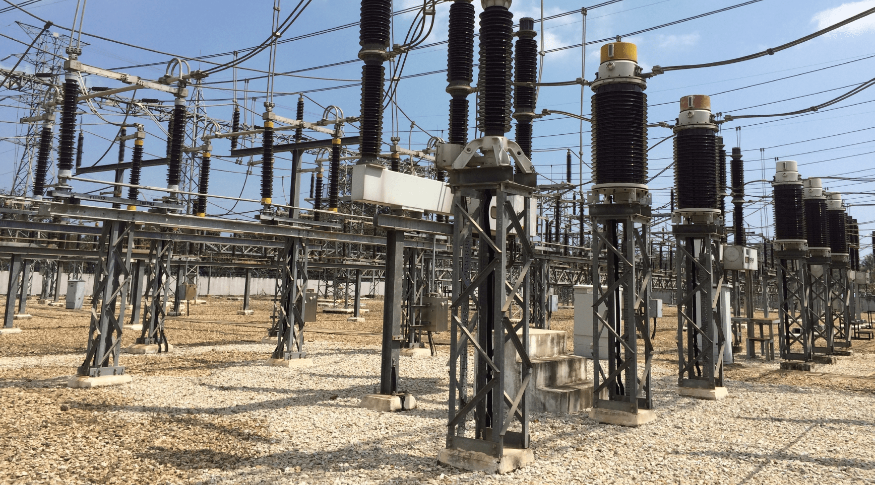  CURRENT TRANSFORMER